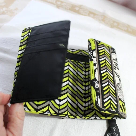 Vera Bradley Small Citron Wallet, Like New - Picture 4 of 9